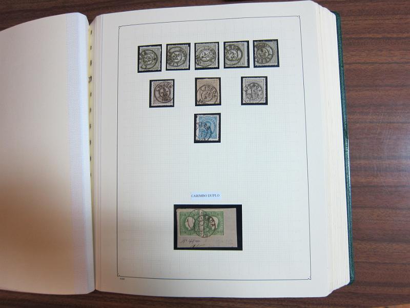 0018 (4).JPG -     Lote:    18      Marcofilia      Lotes Especiais       Descrição:         Portugal &mdash; Colecção especializada em dois álbuns com estudo especializado das marcas de duplo círculo e circulares de Lisboa, com selos de diversas emissões e cartas. Lote a ver.        Lote       Valor Base:     &euro; 1.000,00     Valor Venda:     Retirado     